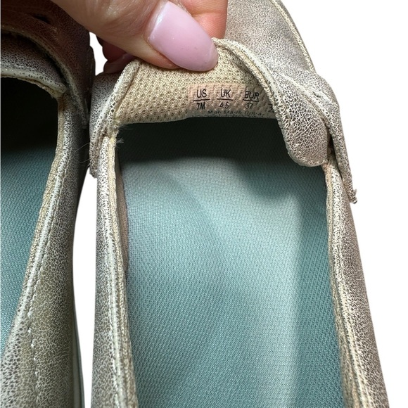 Dr. Scholl's Nova Slip On Loafers Size 7 Light Gold - Picture 5 of 6